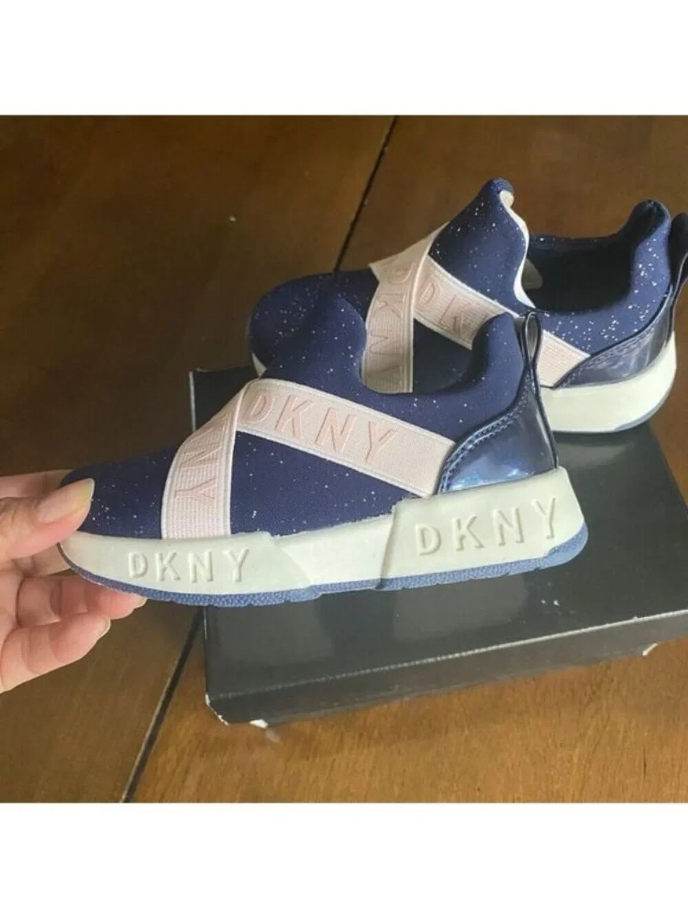 DKNY Baby Girls Casual & Fashion Sneakers Navy blush Shoes Size 5/4  Kids New
